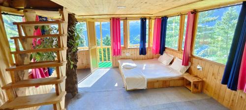 Banjar Ski Chalet | Jibhi Pine Nature Tree house
