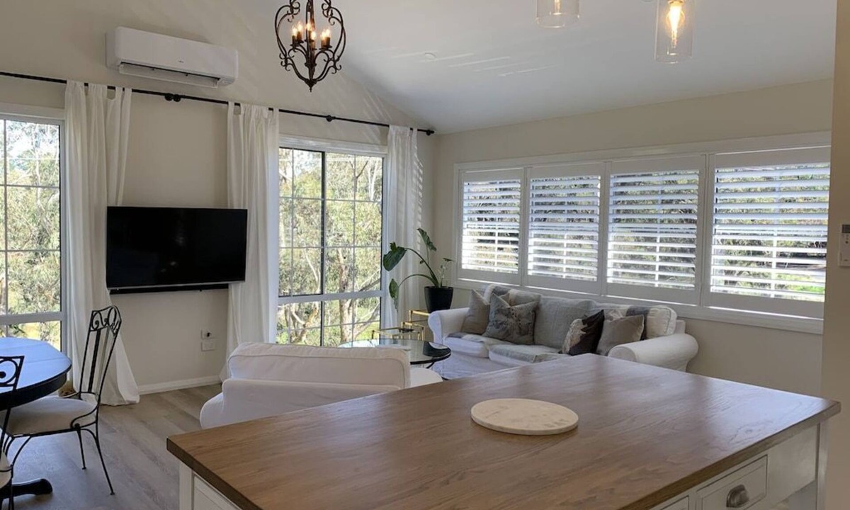 Wentworth Falls Cottage | Josephine’s Cottage – A Romantic Retreat for Couples & Their Pets