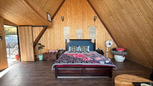 Tehri House | Khumani