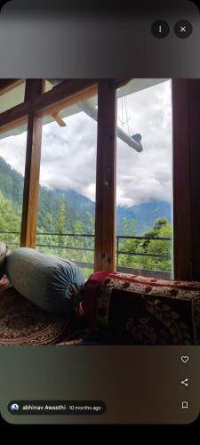 Tosh Hostel | King Falafel Guest House & Cafe