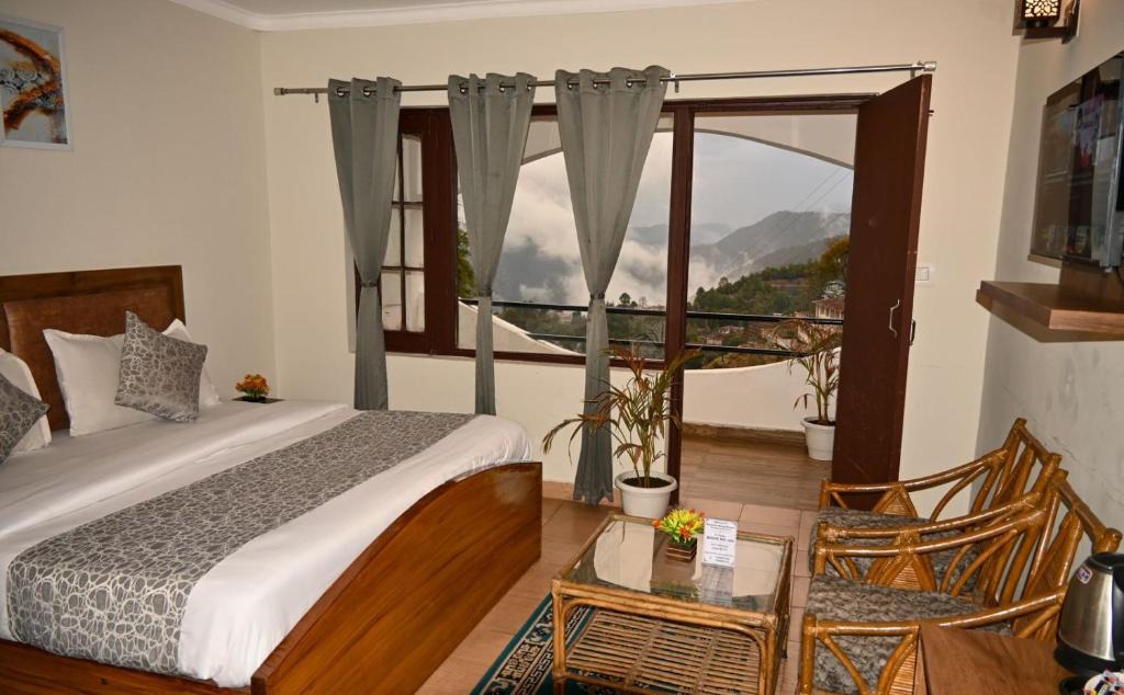 Gagar Resort | Kumaun Roop Resort Near Kainchi Dham Mandir, Free Parking