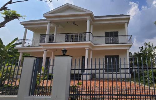Thiruvidaimarudur Villa | La Casita Homestays Kumbakonam