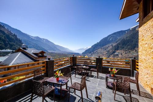 Gadherni Hotel | La Kailasha Regency - Mountain view Luxury Stay