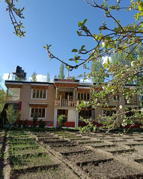 Hunder House | Latsas Ecolodge
