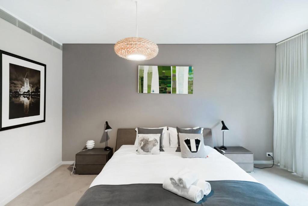 Camperdown Apartment | Leafy Inner City Apartment Camperdown
