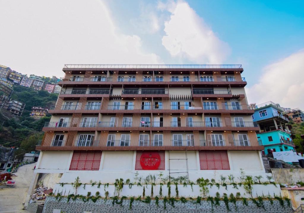 Shimla Apartment | Leigh 2bhk Shimla- Parking with Rooftop +Wi-Fi