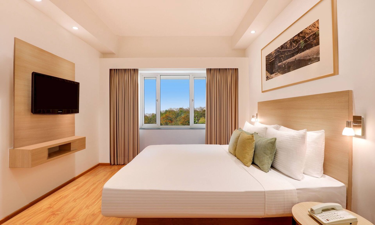 Phase 1 Hotel | Lemon Tree Hotel, Hinjawadi, Pune