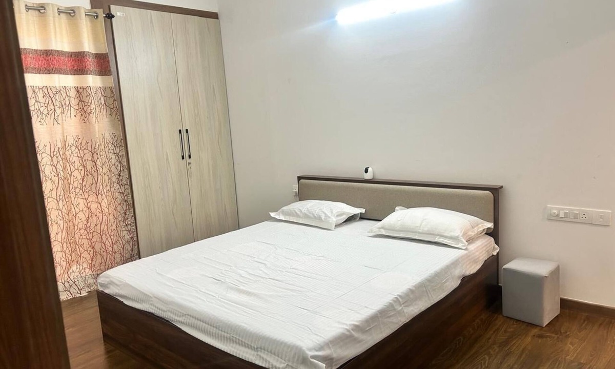 Noida Apartment | Live the moment with your family and friends @low cost with luxury
