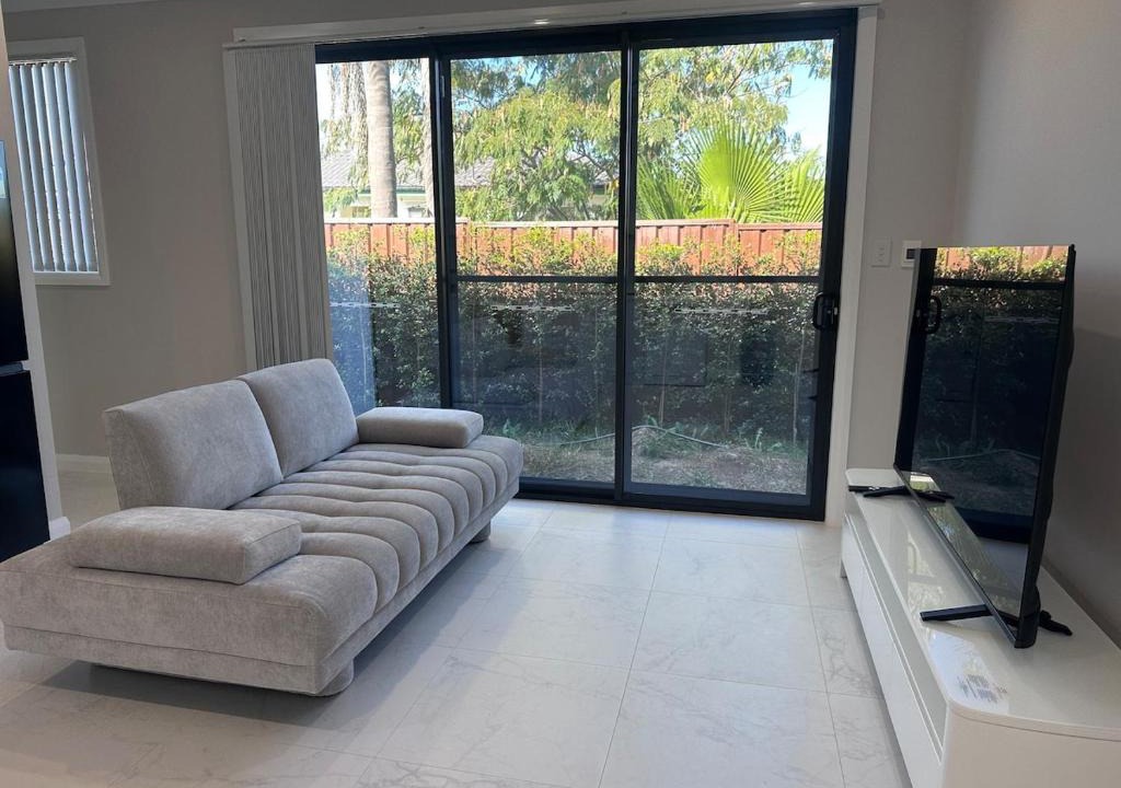 St Marys House | Luxury 2 Bedrooms Granny Flat in peaceful neighbourhood