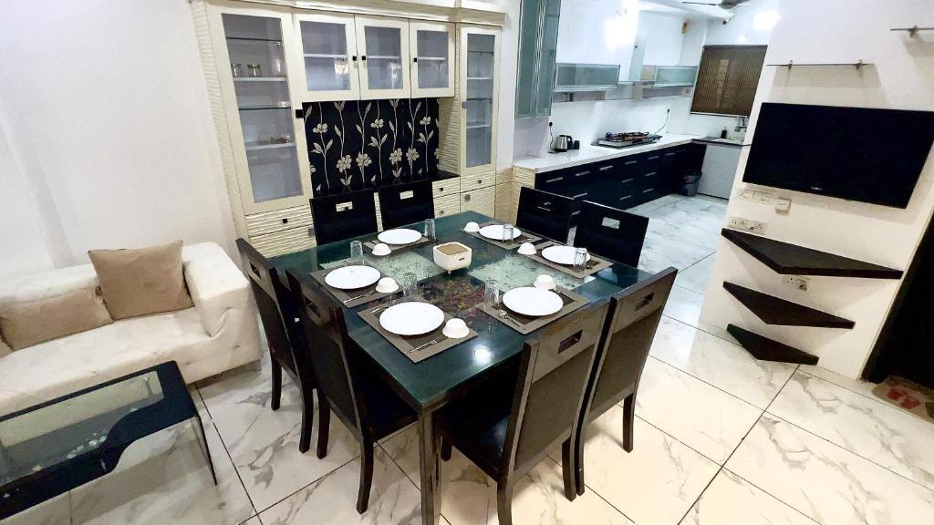 Indore Villa | Luxury 3BHK Villa, Vijaynagar Near Bombay Hospital