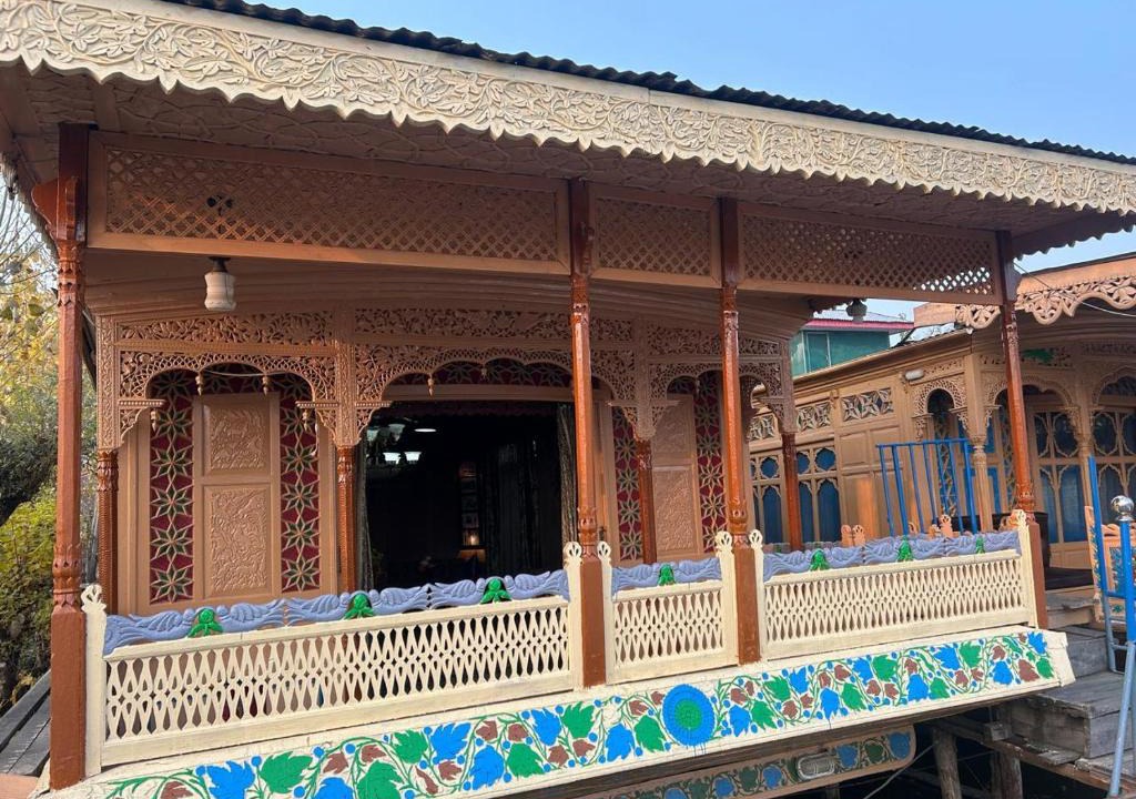 Dal Lake Boat Rental | Luxury Egypt Group of House Boat