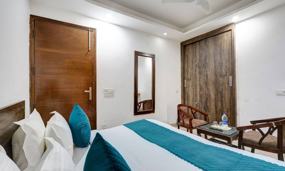 Chhatarpur Hotel | Mauryan Elite Hotel Qutab Minar Metro Station