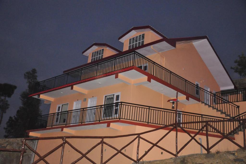 Shimla Cabin | Meadows by the Himalaya
