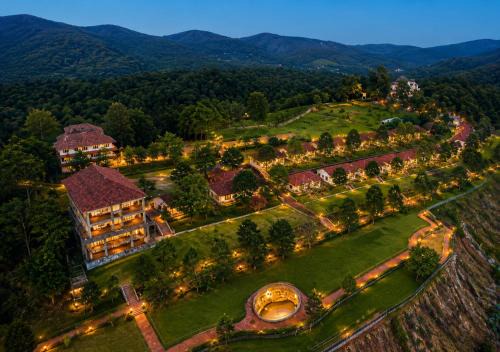 Udumbanchola Resort | Mistaura Home Munnar by VOYE HOMES- Mountain view Private cottages