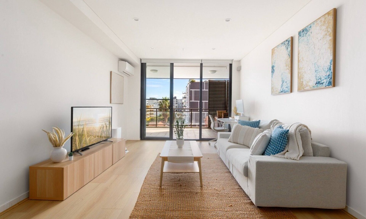 Wolli Creek Apartment | Modern 2-Bed Apartment Near Airport