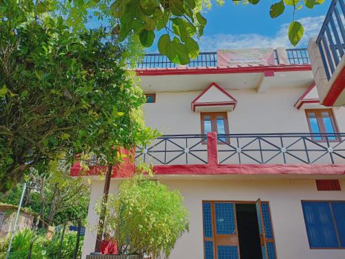 Lansdowne House | Mountain valley homestay