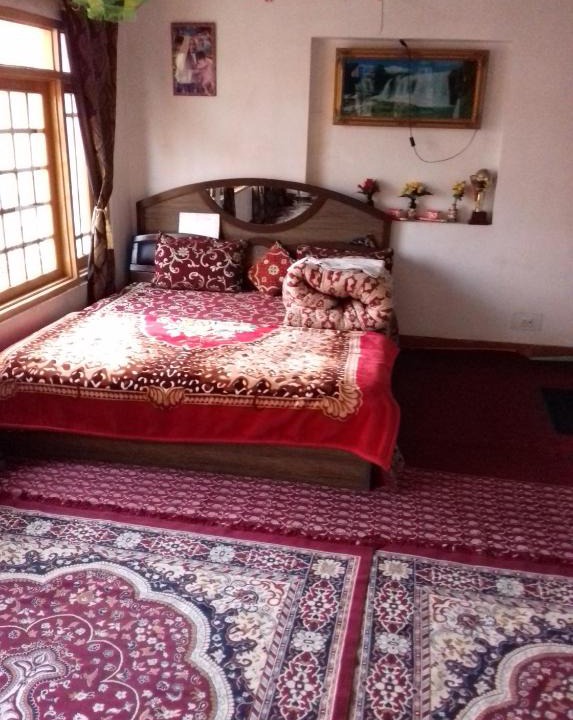 Srinagar House | MY Guest House