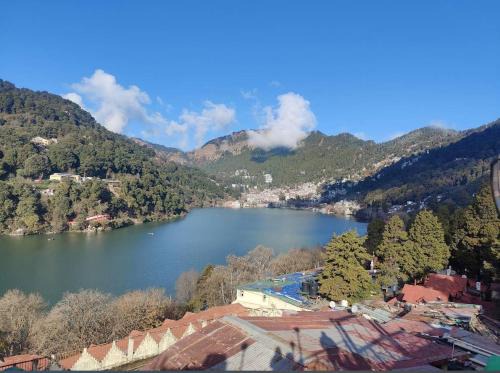 Nainital Hotel | Nainital Hill View Boho