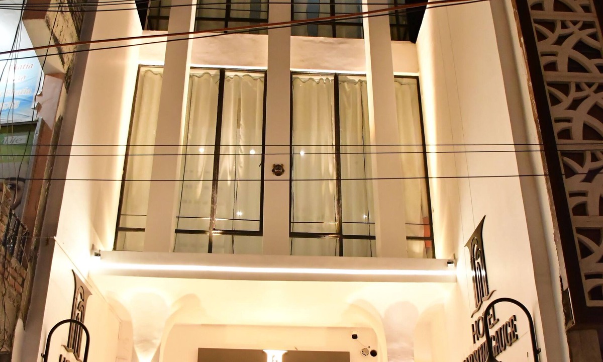 Bareilly Hotel | Narrow Gauge Hotel