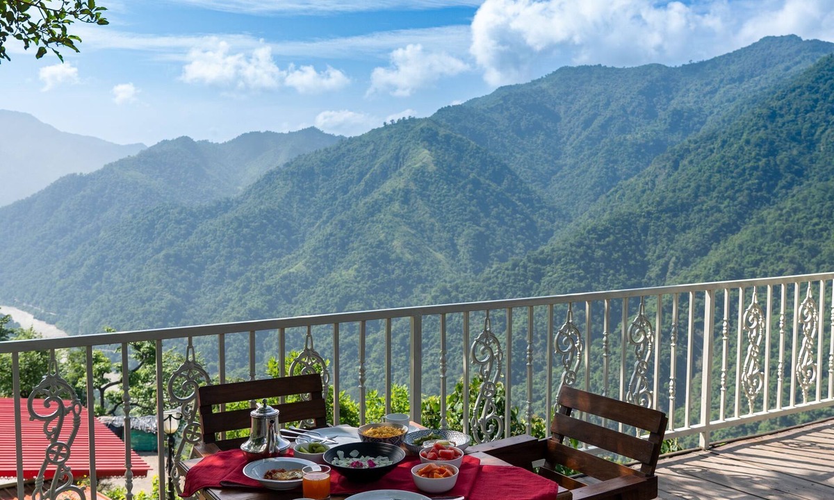 Sirala Hotel | Neer Ganga Resorts