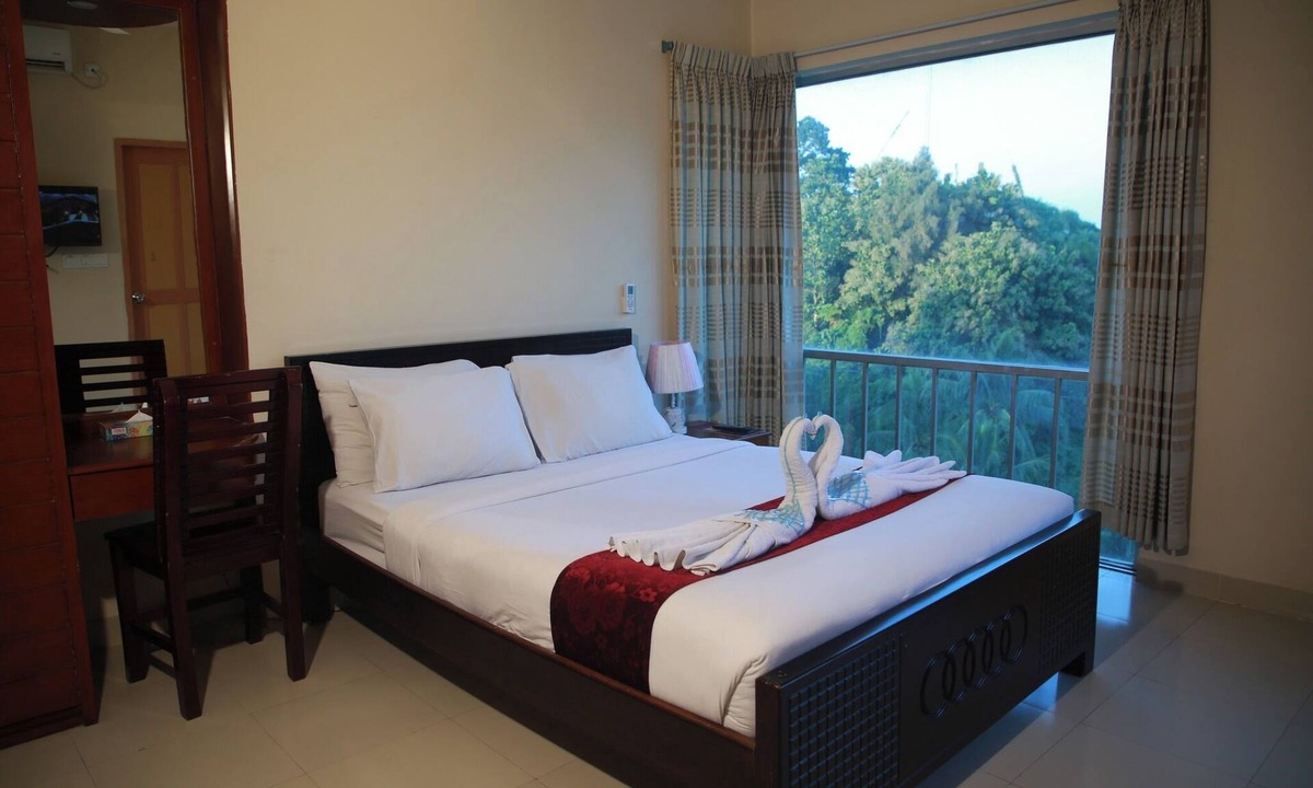 Rangamati Hill District Hotel | Nisarga Pod House Kaptai