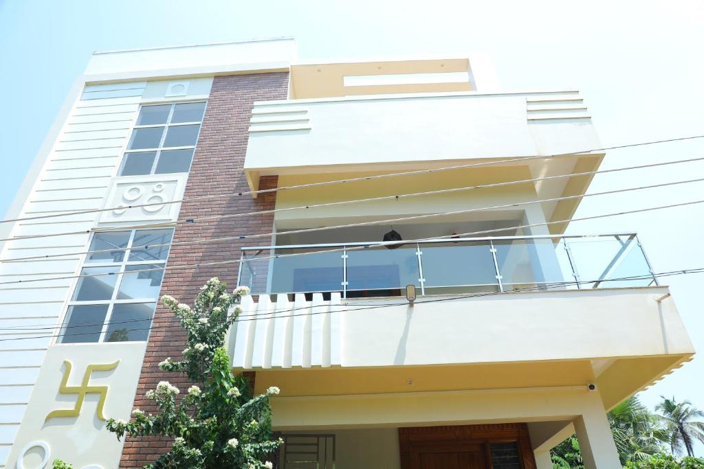 Ganapathichettikulam Apartment | NJ Grand Villa