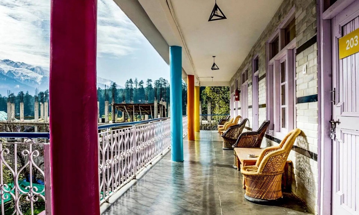 Old Manali Hostel | Oak Land House