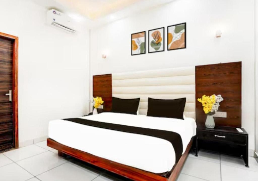 Greater Noida Hotel | Opal Crown