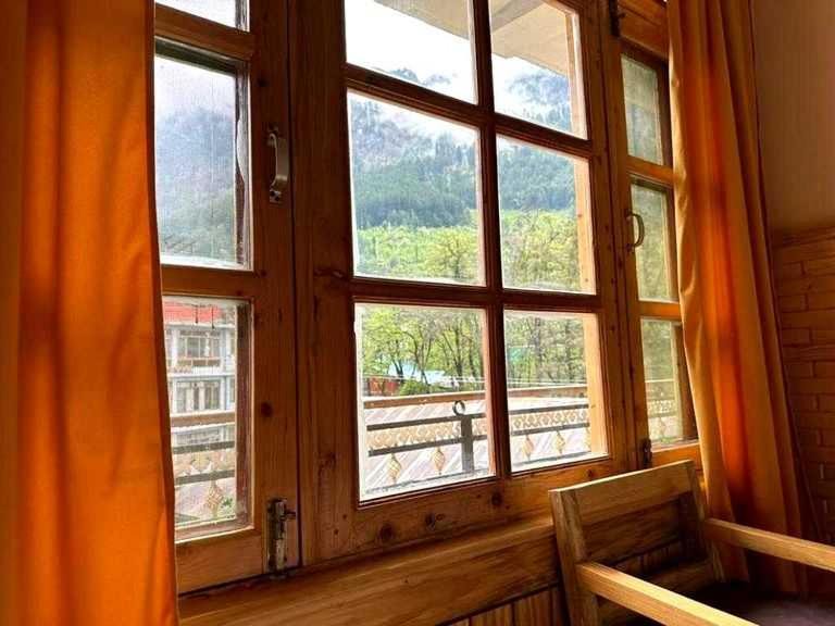 New Manali Hotel | OYO Flagship Manali Woods