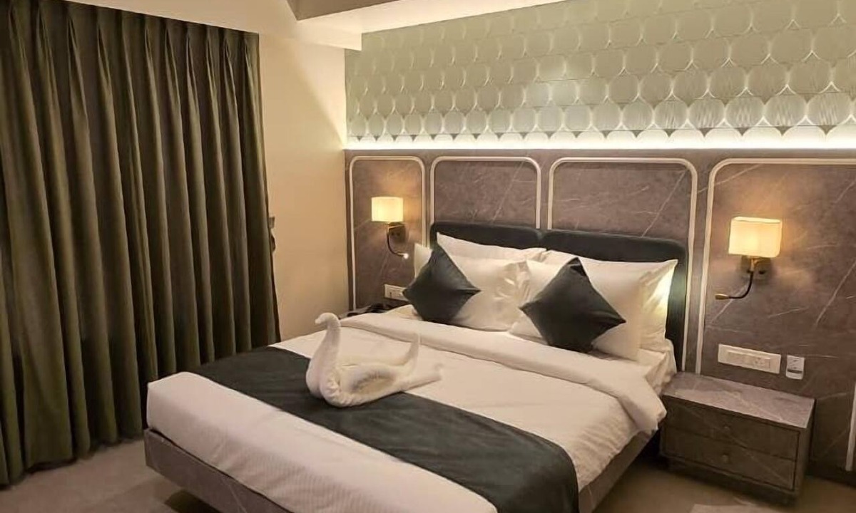 Panvel Hotel | P K Unicorn Hotel & Banquet
