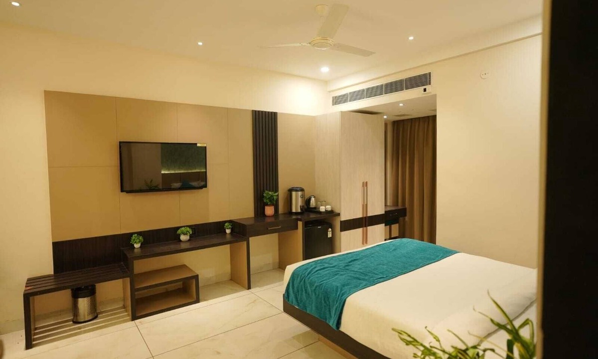 Bhopal Resort | Palak Palace Hotels and Resort