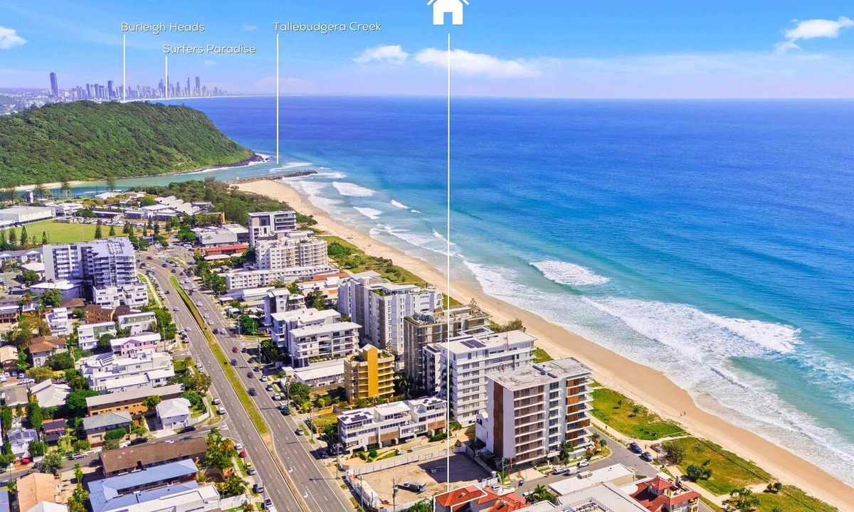 Palm Beach Apartment | Palm Beachview Luxe Steps to beach & Talle creek