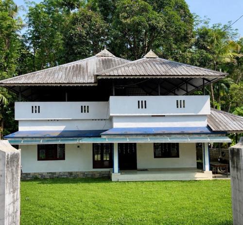 Athirapally House | Paradise villa