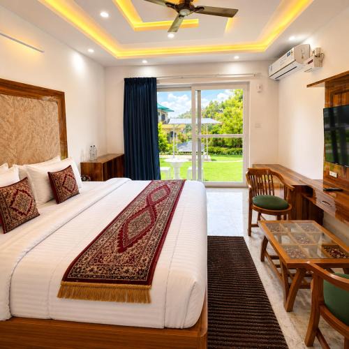 Kasauli Hotel | Pine Garden Hotel Kasauli Hills