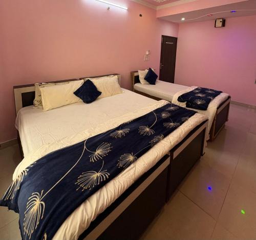 Nahan House | Pine View Guest House