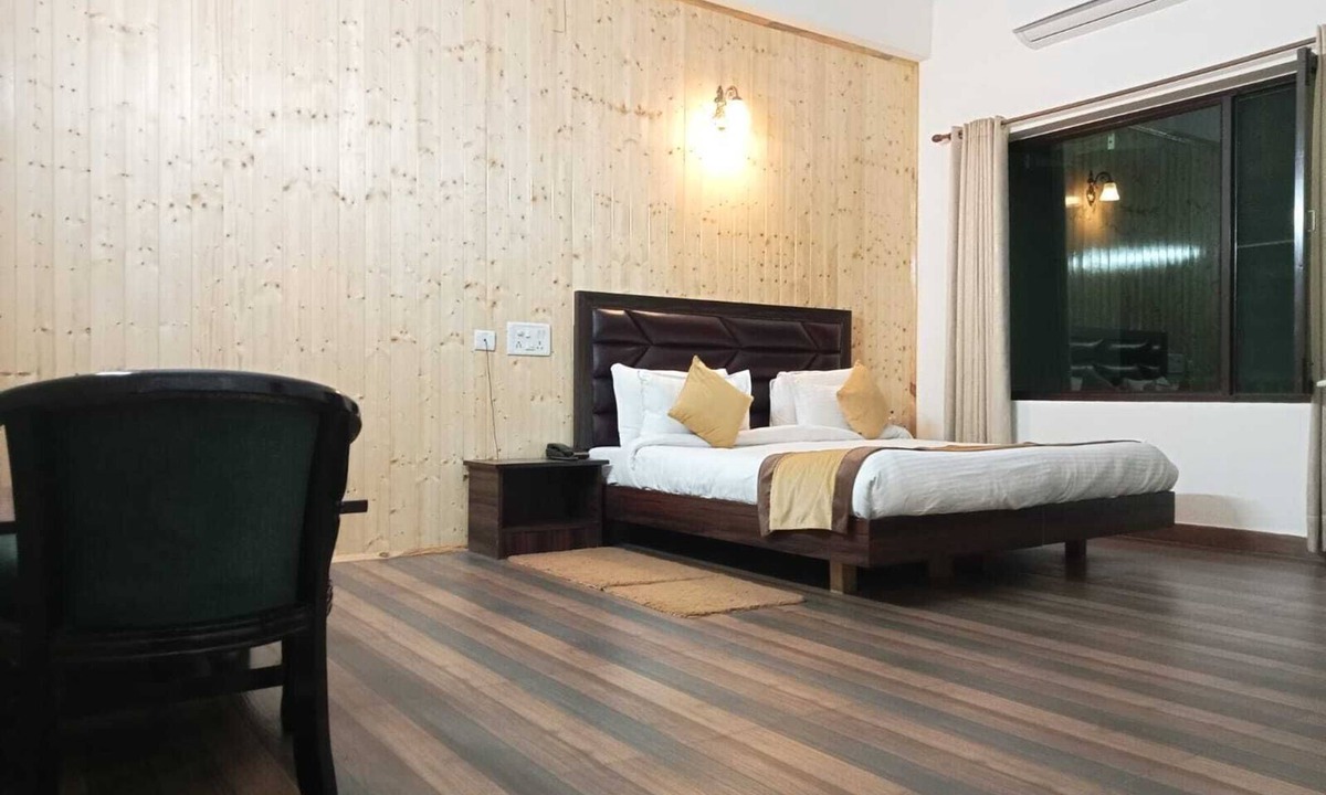 Dharampur Hotel | Pineland Chalets And Resort