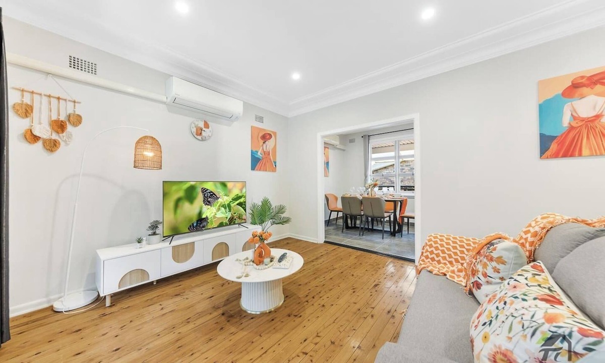 North Ryde House | Quiet home In Ryde 53 John Miller St