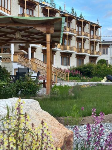 Leh House | Raku Guest House - A Peaceful Stay in the Heart of Leh