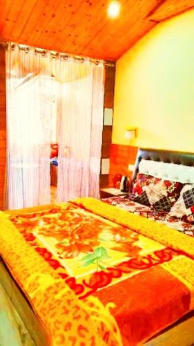 Shimla Hotel | Ridge Lakkar Stay