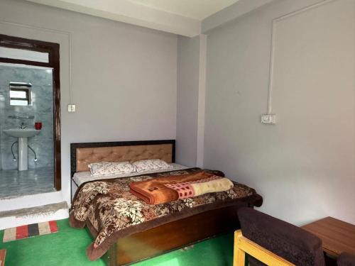 Kullu Hotel | Rock View