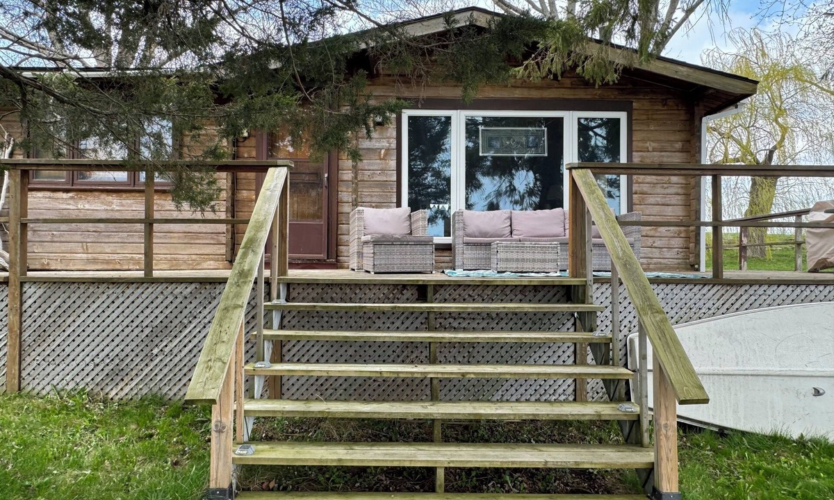 Adolphustown Cabin | Rooty’s Way in PEC