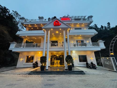 Dehradun Hostel | Rootz