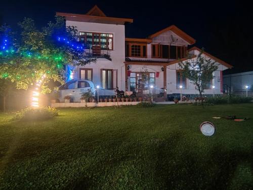 Brein House | Rose Bowl Guest House, Srinagar Dal Lake
