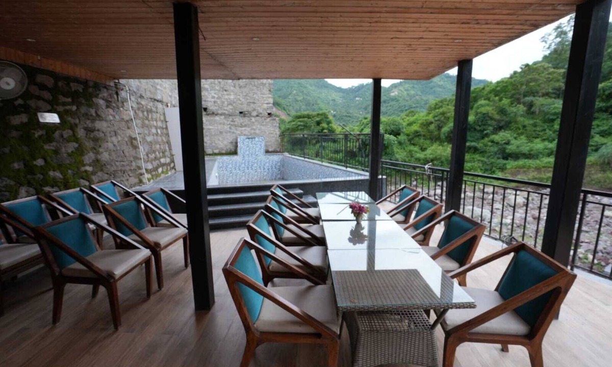 Kumarhatti Hotel | Royal suites Chakki Morh