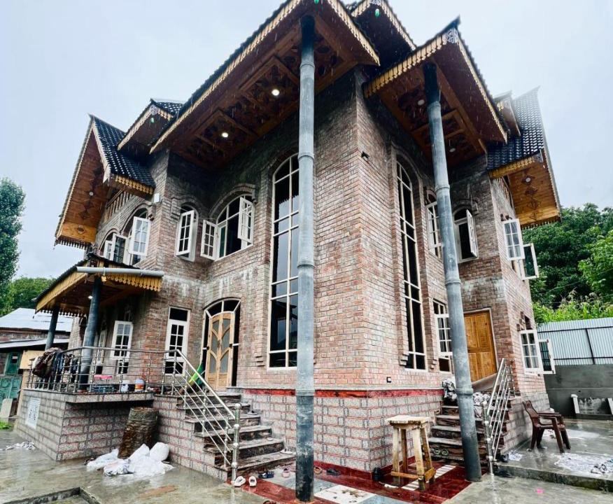 Gund House | Rrr bz Homestay