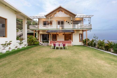 Bullawala Villa | SaffronStays Mystic Homes - pet-friendly cottage with valley views & bonfire setup in Dehradun