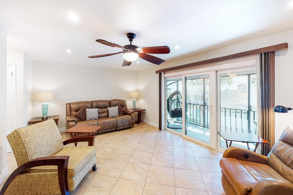 Indian Shores House | Seashells 10