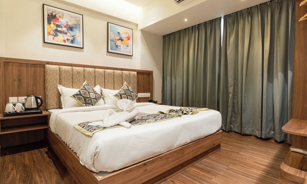 Panvel Hotel | Serenity by monarch