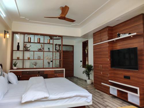 Sangram Colony Apartment | Shanti Villas - Luxury Home Stay Apartment