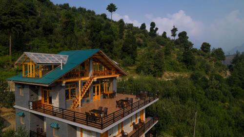 Manali Hotel | Sharan Stay, Naggar, Manali